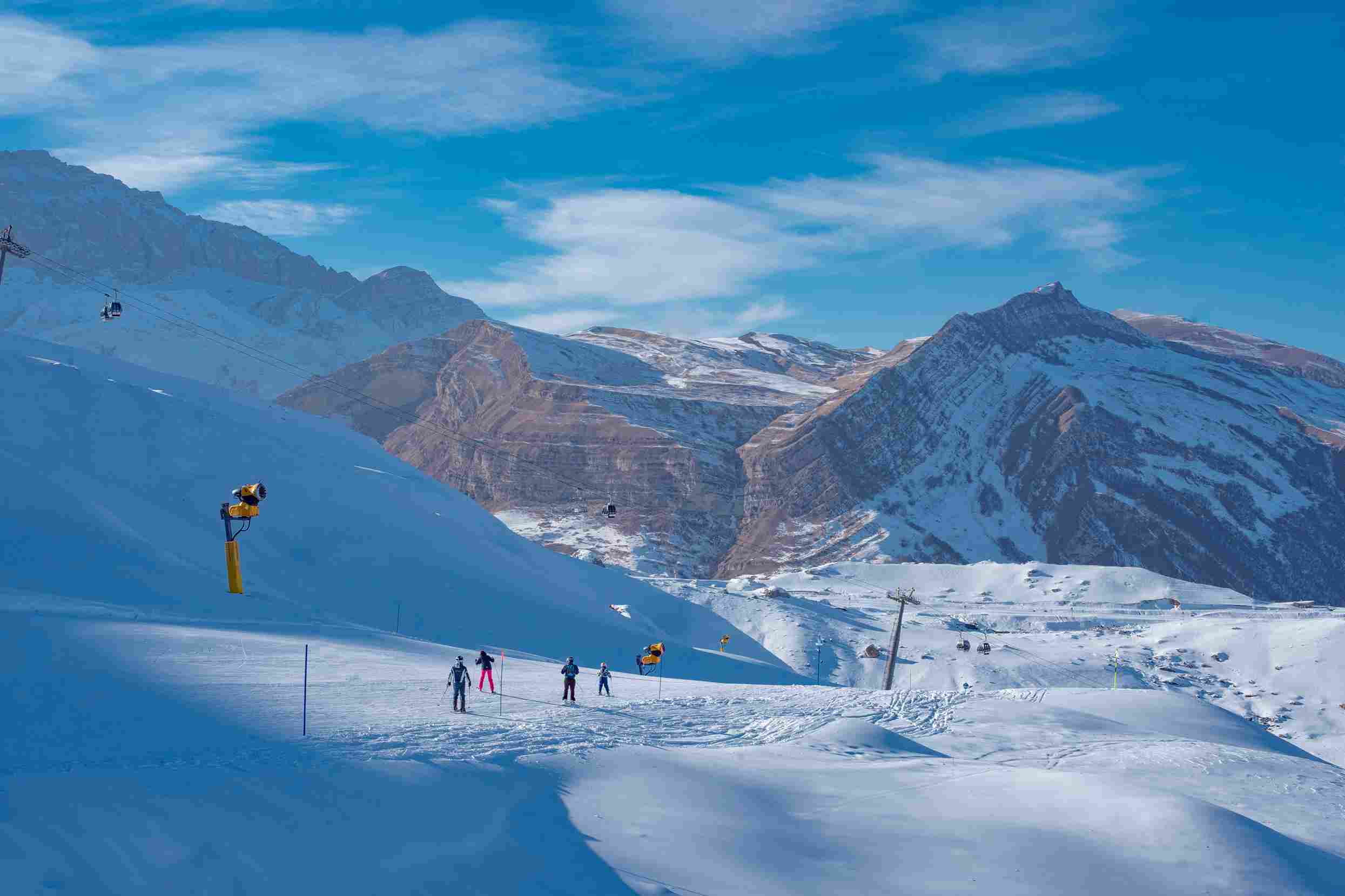 Kashmir Tour Packages – Discover Heaven on Earth with TravelSaathi